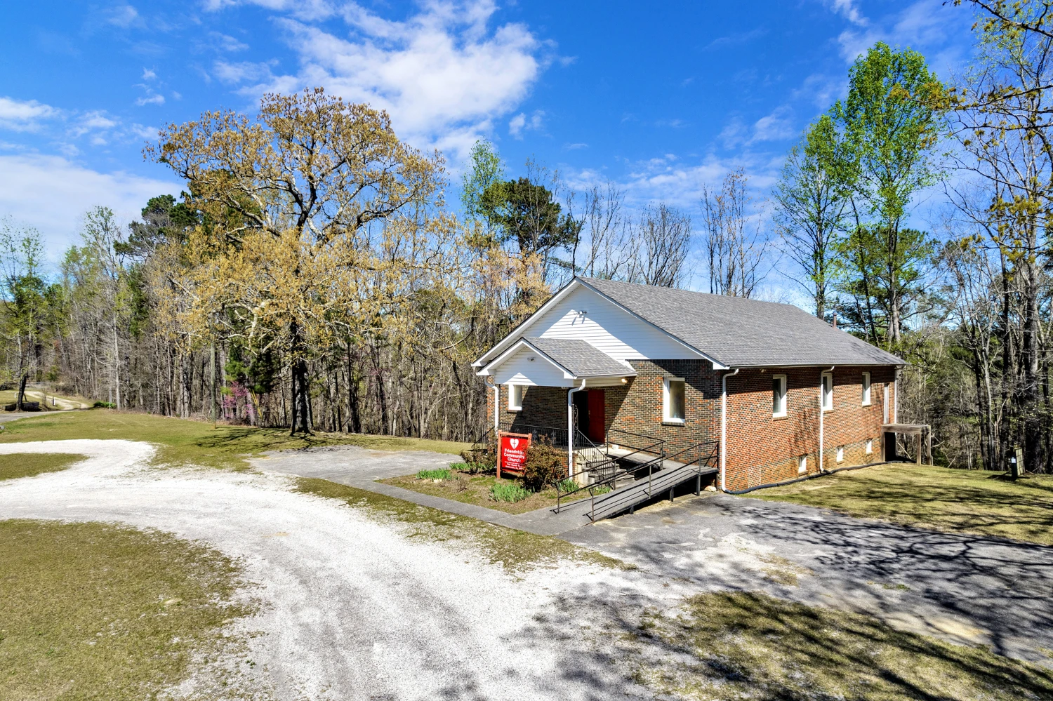 7026 Church Rd, Gardendale, AL 35071
