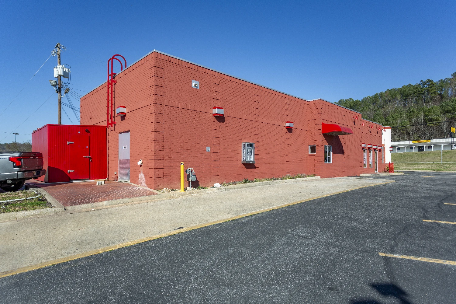 Restauarant Property in Pelham, AL