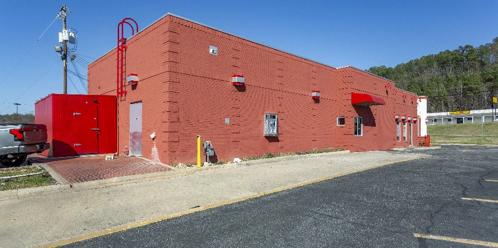 Restauarant Property in Pelham, AL