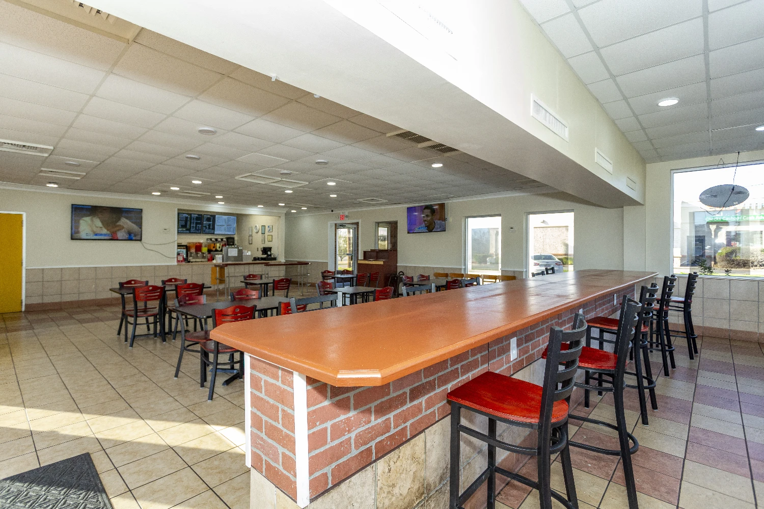 Restauarant Property in Pelham, AL