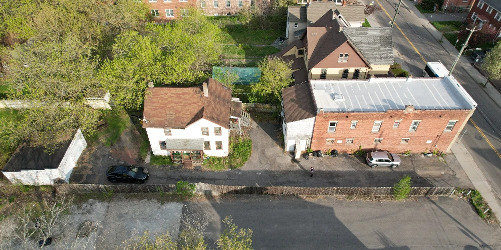 299.5 Clinton Street
