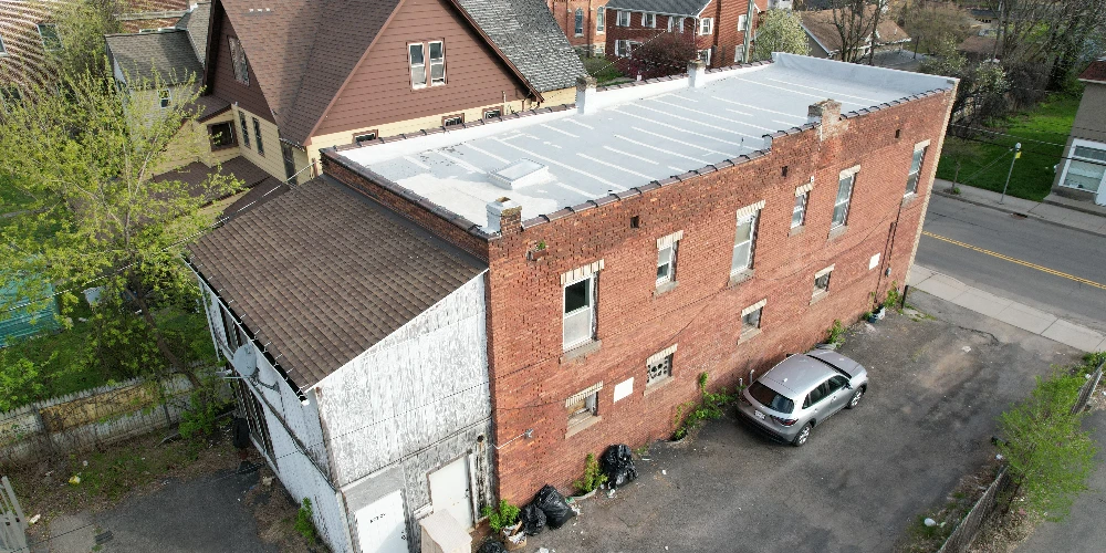 299.5 Clinton Street
