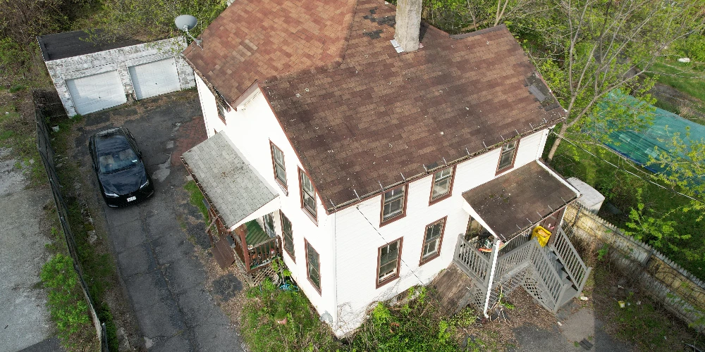 299.5 Clinton Street