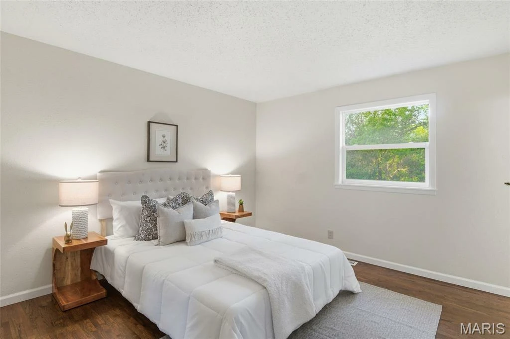 2330 Rockymont Drive, St. Louis, MO for sale