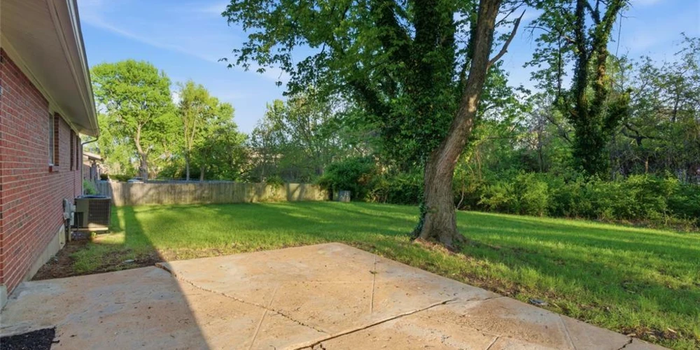 2330 Rockymont Drive, St. Louis, MO for sale