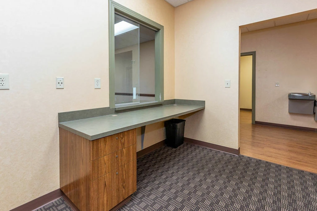 140 Professional Parkway -  Medical & Professional Offices