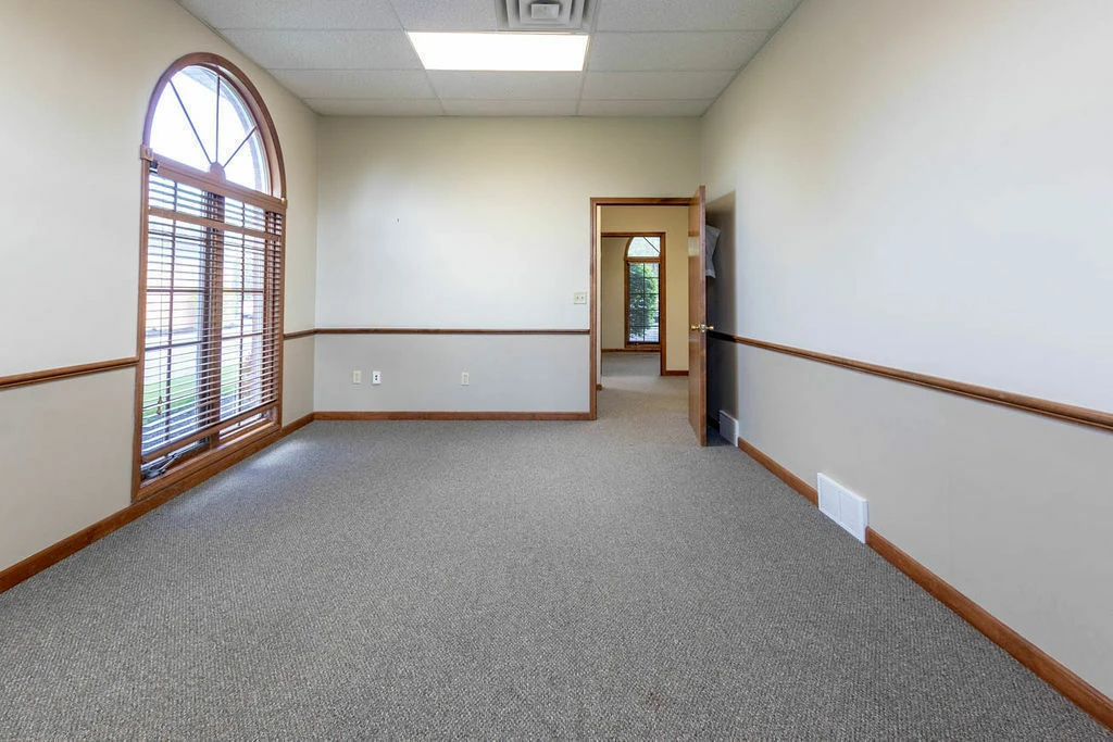 140 Professional Parkway -  Medical & Professional Offices