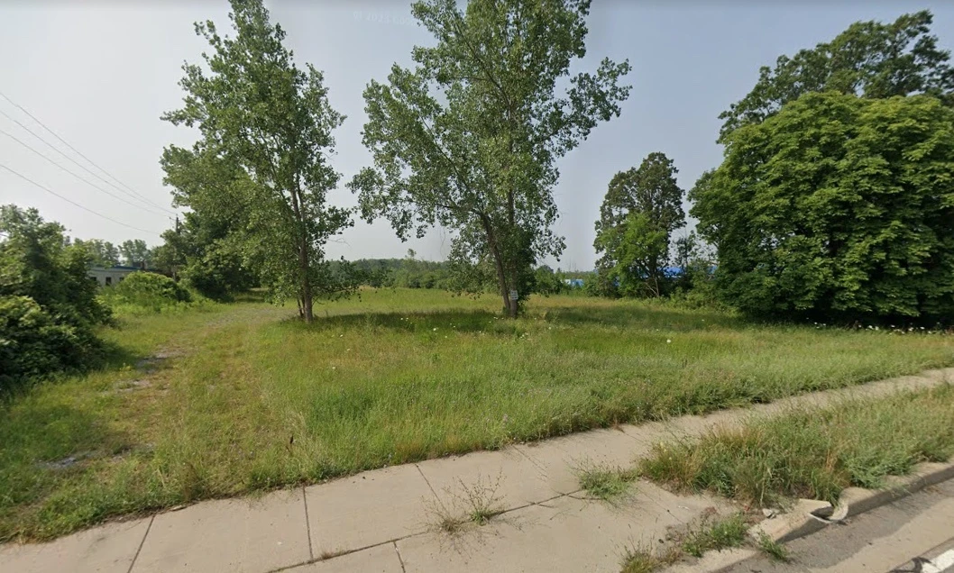 2425 Wehrle Dr