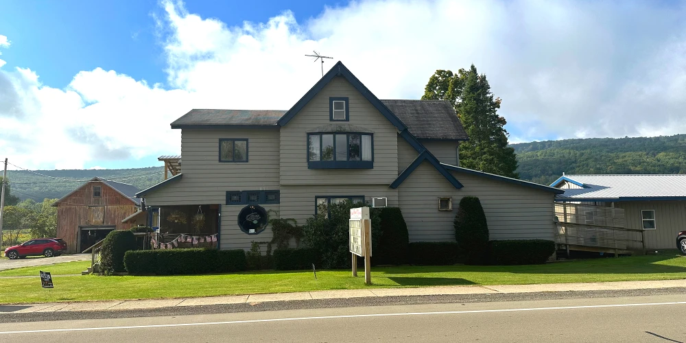 2597 New York 394 - 4,374+/- SF Turn Key Restaurant/Bar with 2 bedroom Apt