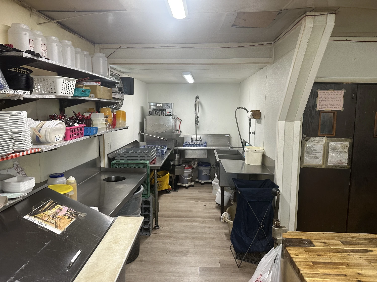 2597 New York 394 - 4,374+/- SF Turn Key Restaurant/Bar with 2 bedroom Apt