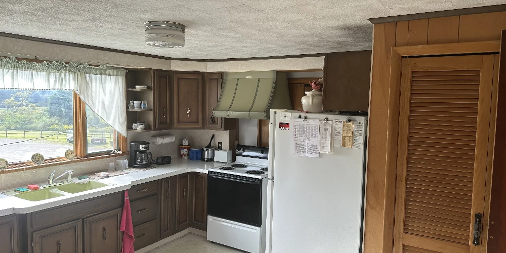 2597 New York 394 - 4,374+/- SF Turn Key Restaurant/Bar with 2 bedroom Apt