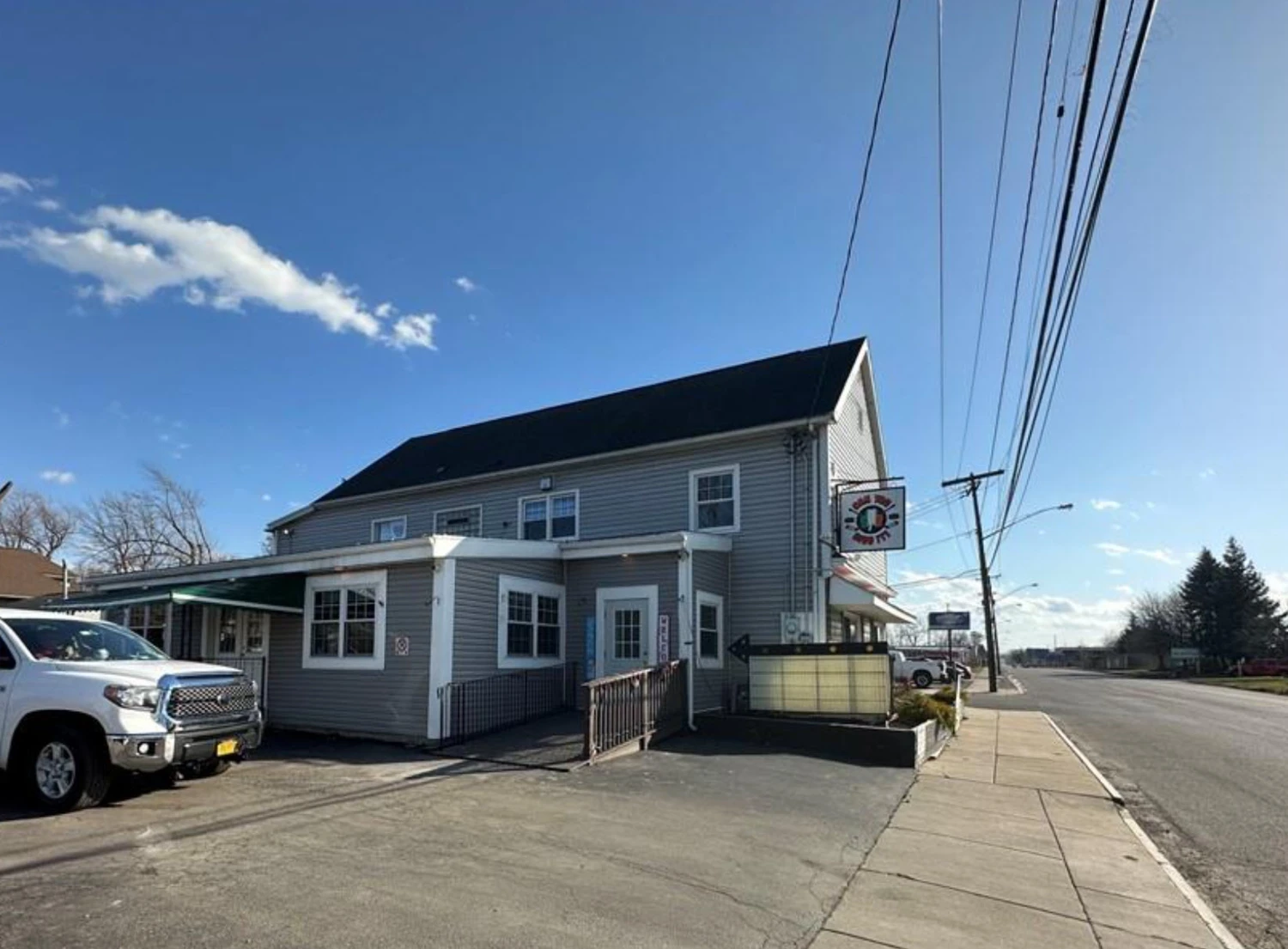 317 Hopkins Street - Turn-Key Restaurant & Bar 