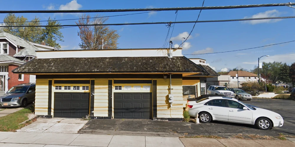 3260 Bailey Ave - Back on the Market - 1,050+/- SF 2 Bay Auto Garage