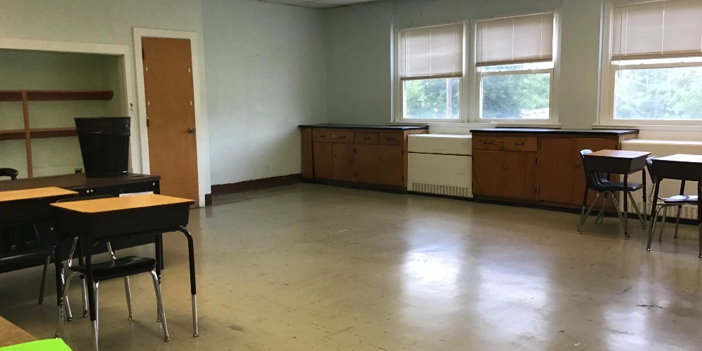 945 South Ave  Former School on 6.13+/- Acres