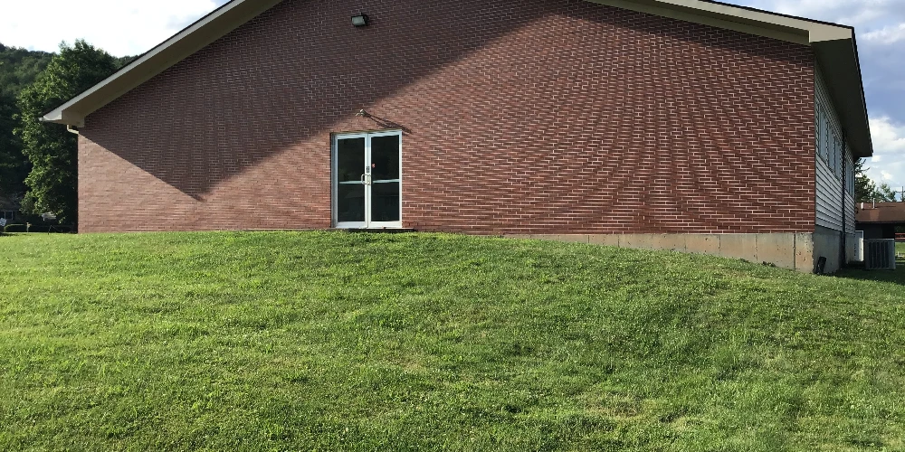 945 South Ave  Former School on 6.13+/- Acres