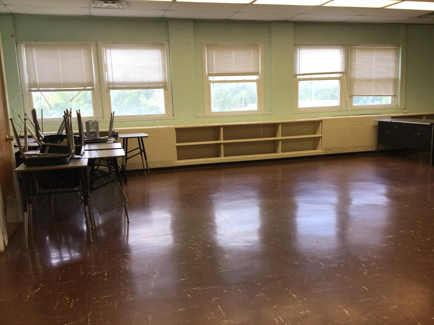945 South Ave  Former School on 6.13+/- Acres