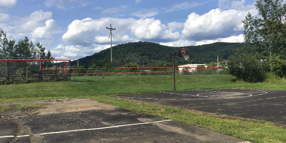 945 South Ave  Former School on 6.13+/- Acres