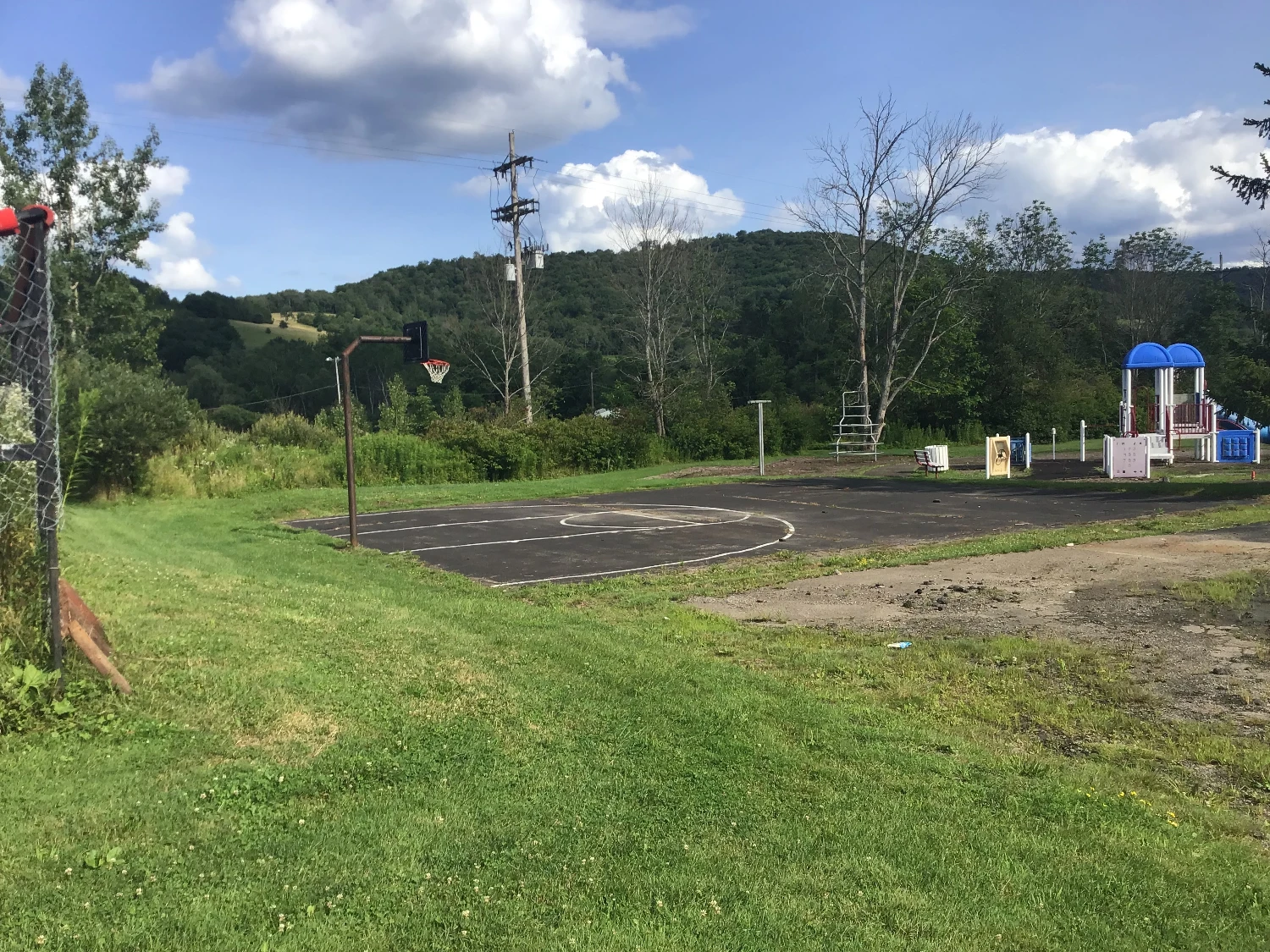 945 South Ave  Former School on 6.13+/- Acres