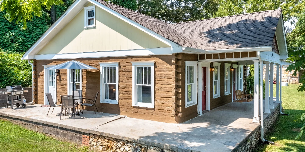 4 Properties: 1682 and 1686 S Watkins St and 7041 and 7045 Maplewood Ln