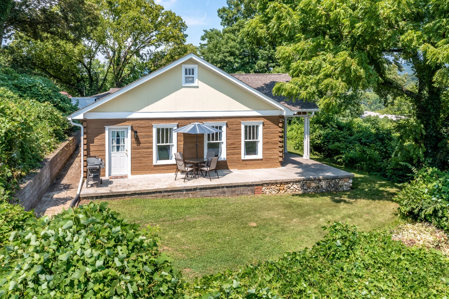 4 Properties: 1682 and 1686 S Watkins St and 7041 and 7045 Maplewood Ln