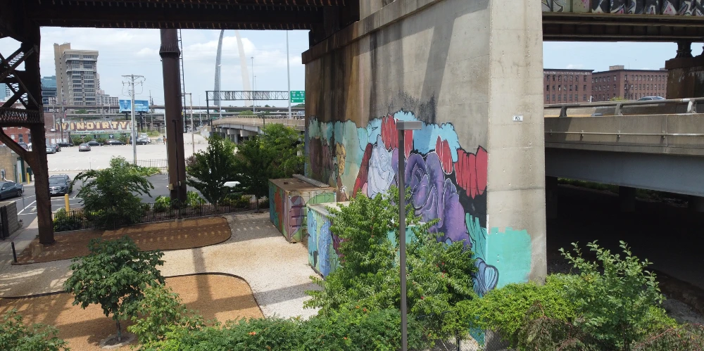 900 Block of S 4th St.