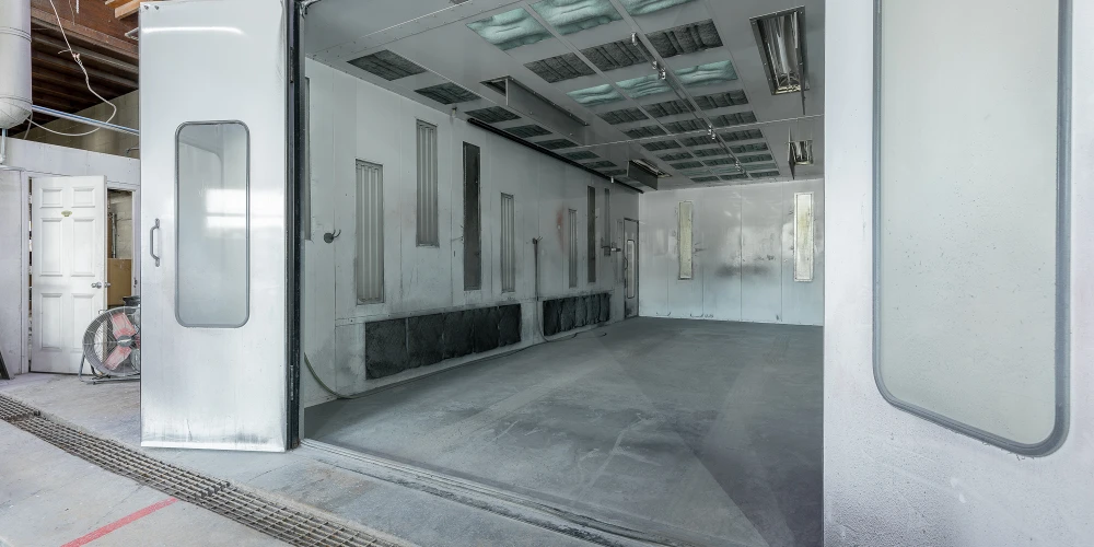 Auto Body Shop with 15 Service Stations on Ringgold Rd