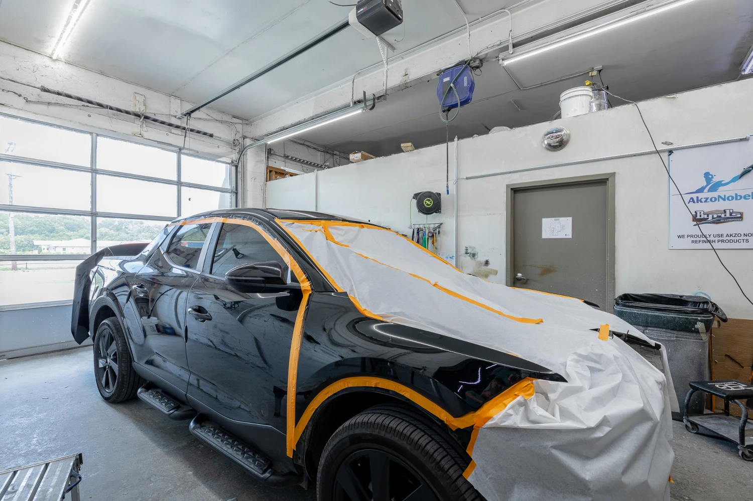 Auto Body Shop with 15 Service Stations on Ringgold Rd