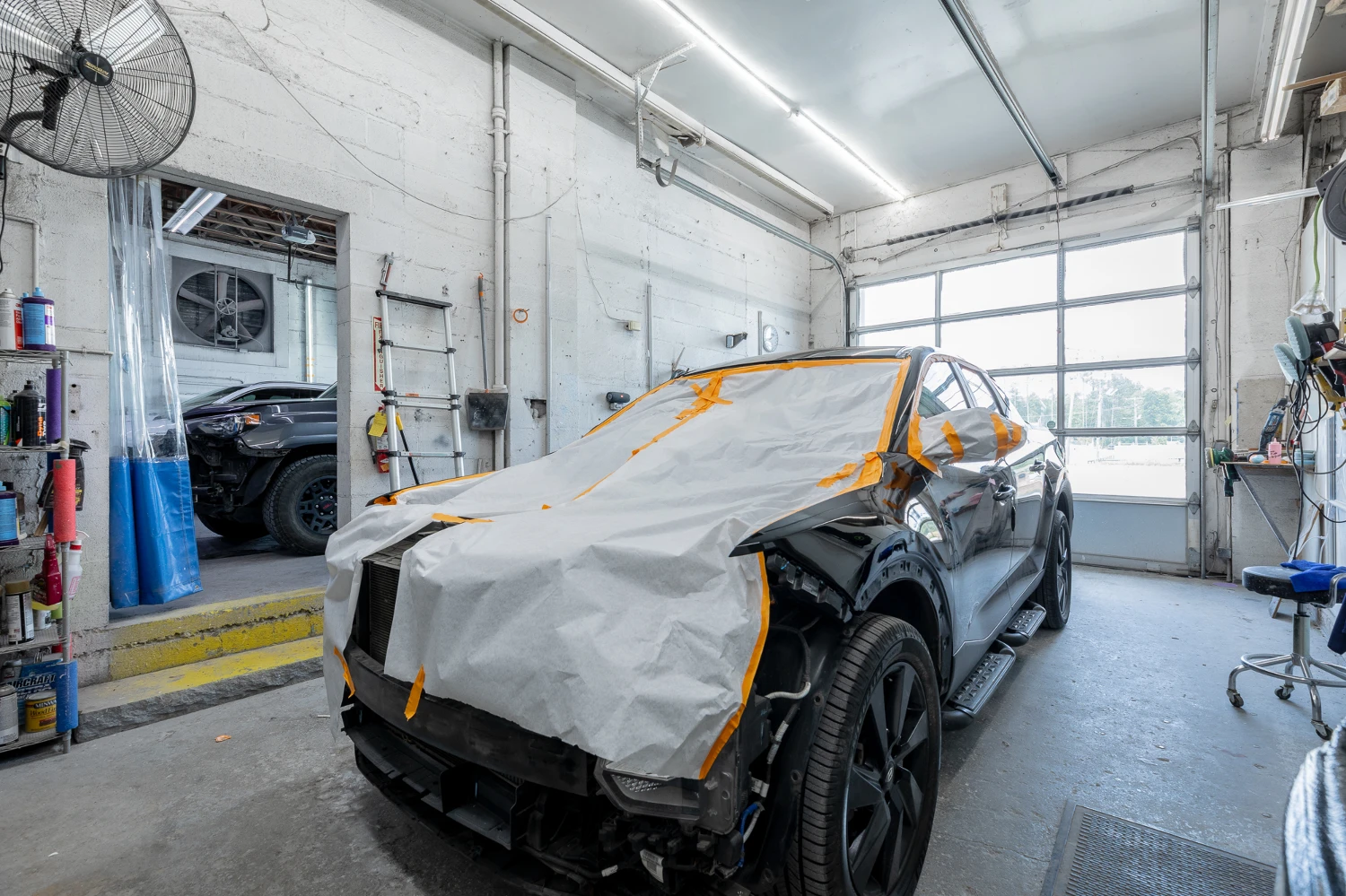 Auto Body Shop with 15 Service Stations on Ringgold Rd