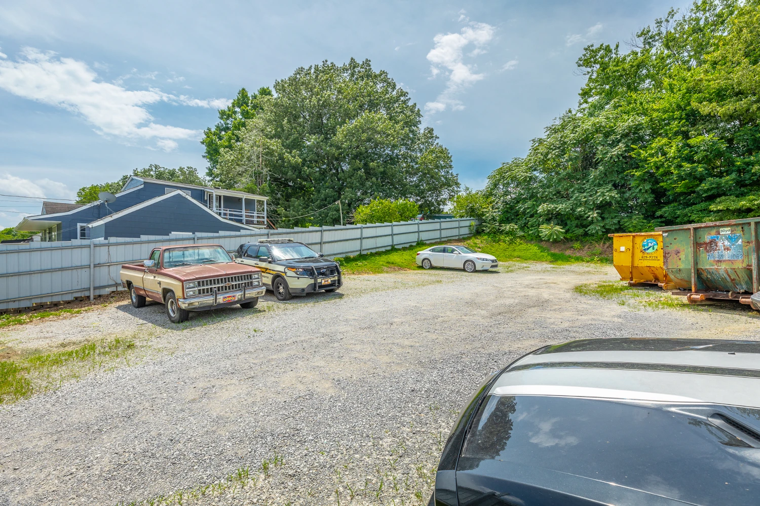 Auto Body Shop with 15 Service Stations on Ringgold Rd