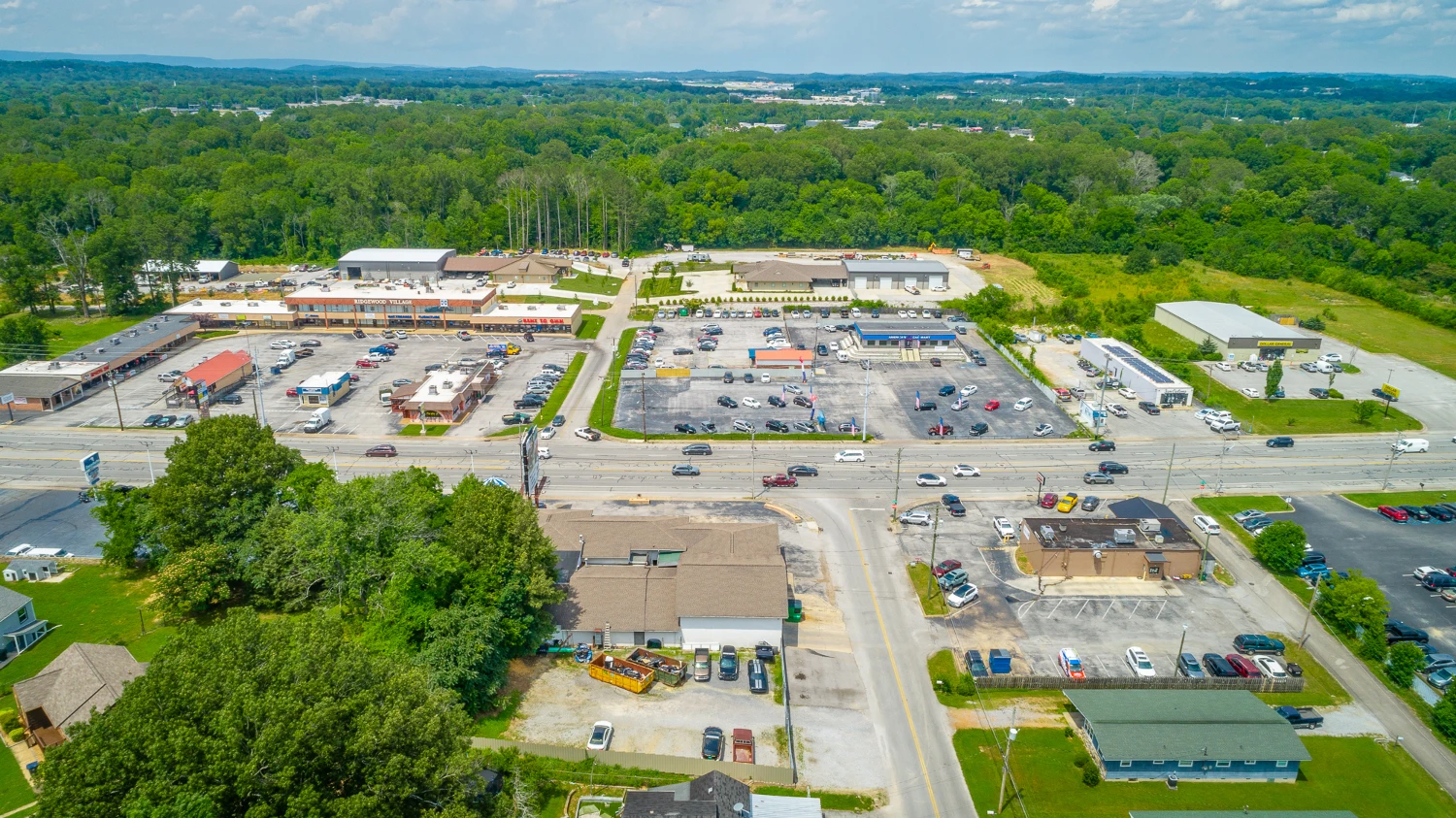 Auto Body Shop with 15 Service Stations on Ringgold Rd