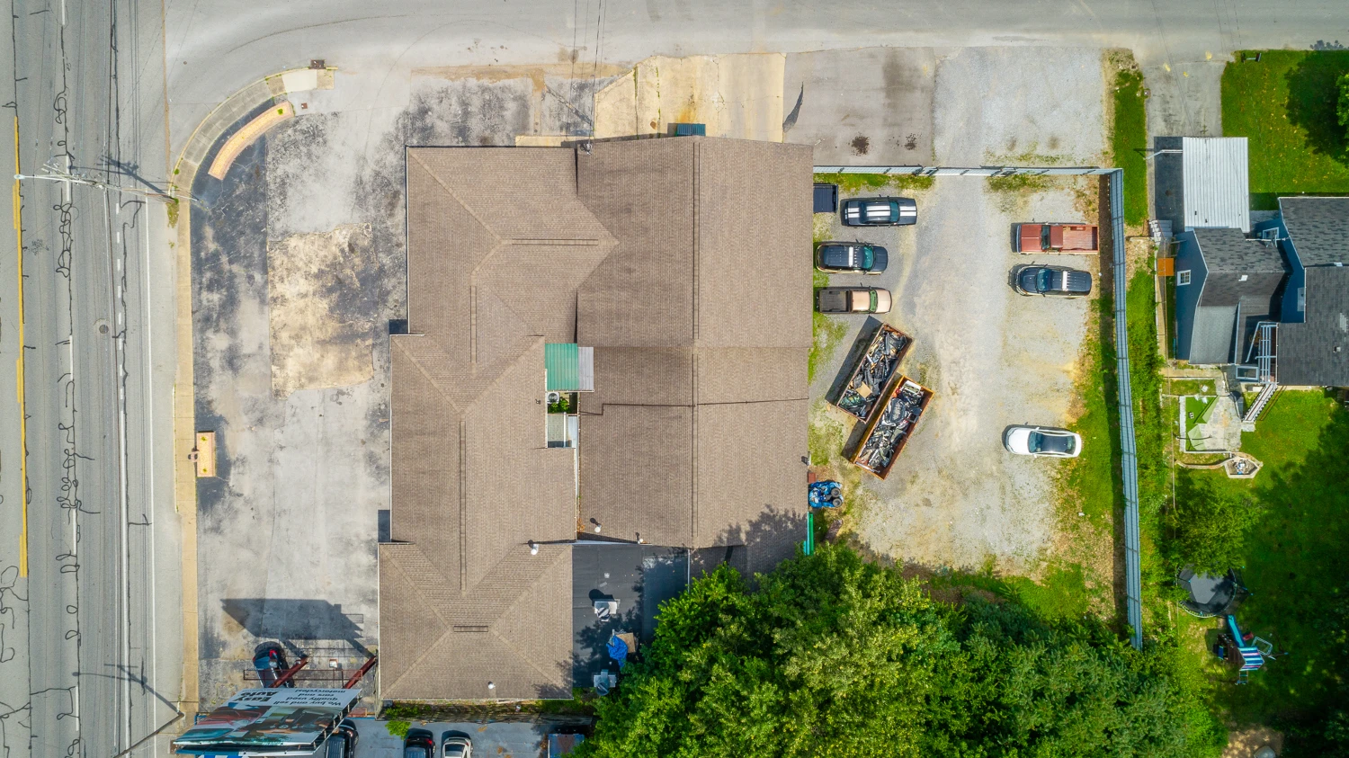 Auto Body Shop with 15 Service Stations on Ringgold Rd