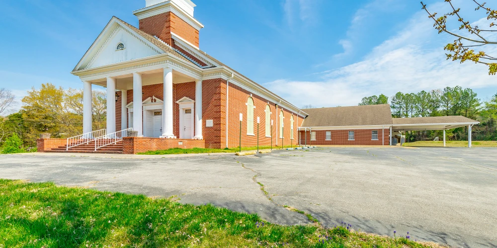 Church (Total 25,136 SF) with Athletic Facility on 6.27 Acres