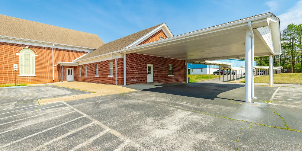 Church (Total 25,136 SF) with Athletic Facility on 6.27 Acres