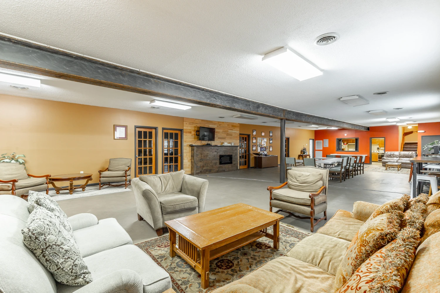 Church (Total 25,136 SF) with Athletic Facility on 6.27 Acres