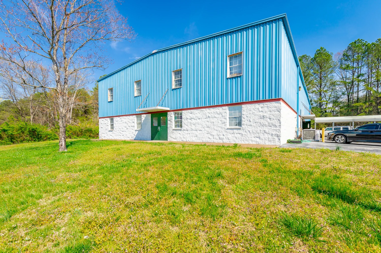 Church (Total 25,136 SF) with Athletic Facility on 6.27 Acres