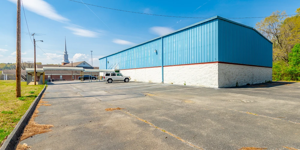 Church (Total 25,136 SF) with Athletic Facility on 6.27 Acres