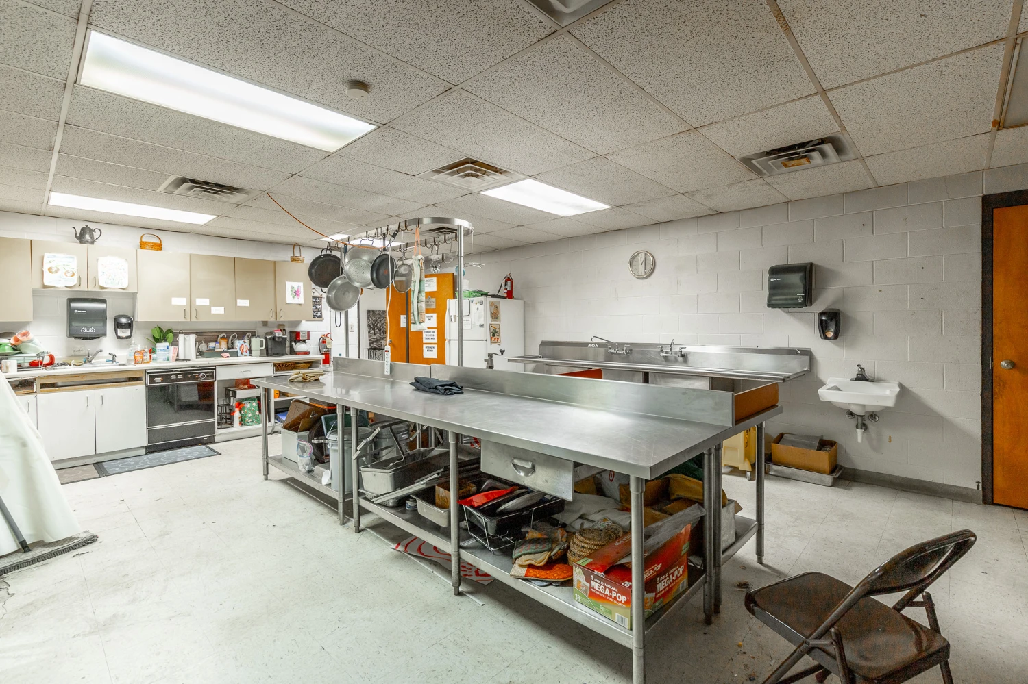 Church (Total 25,136 SF) with Athletic Facility on 6.27 Acres