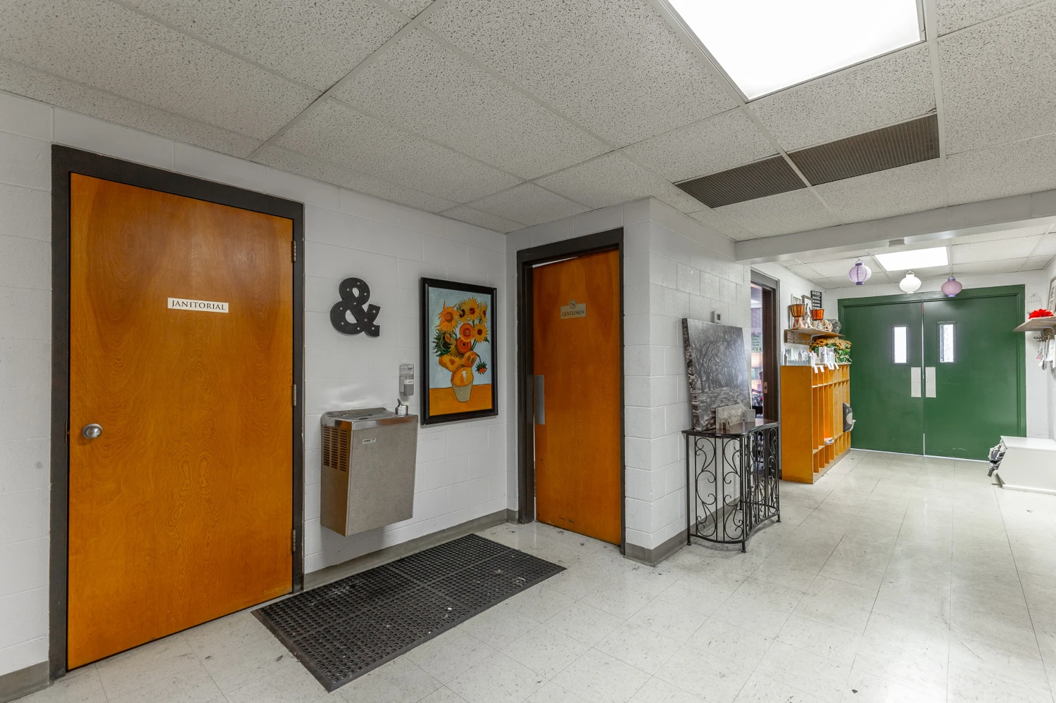 Church (Total 25,136 SF) with Athletic Facility on 6.27 Acres