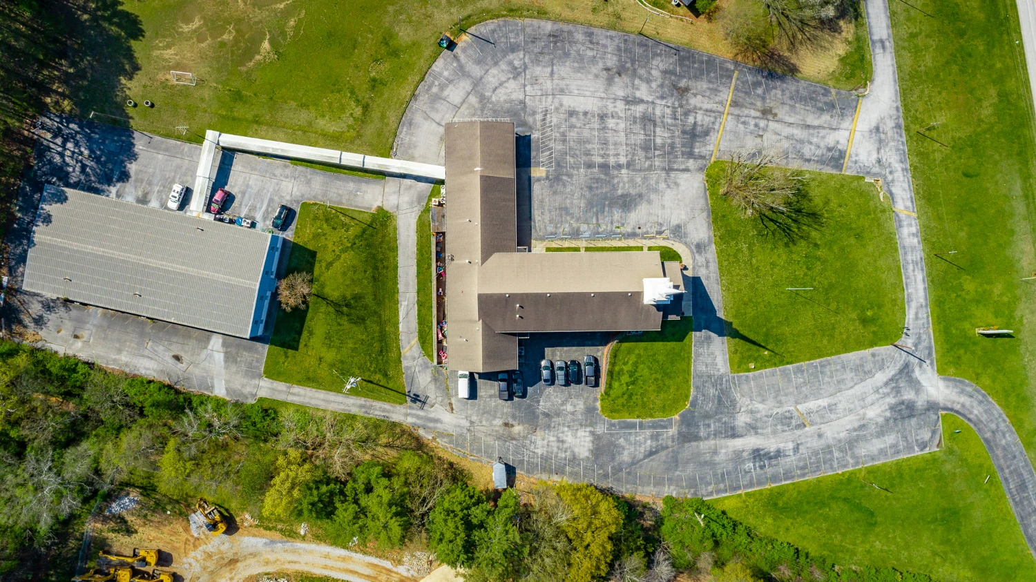 Church (Total 25,136 SF) with Athletic Facility on 6.27 Acres