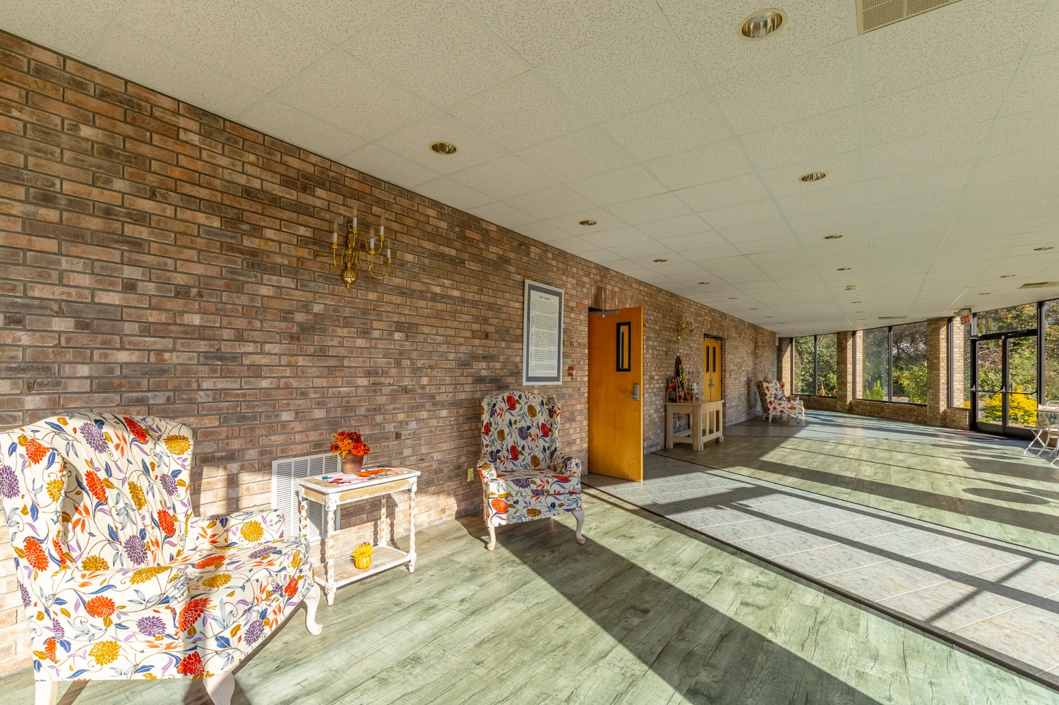 Move-In Ready 9,606 SF Church on 3.8 Acres by Hwy 58 and Hwy 153