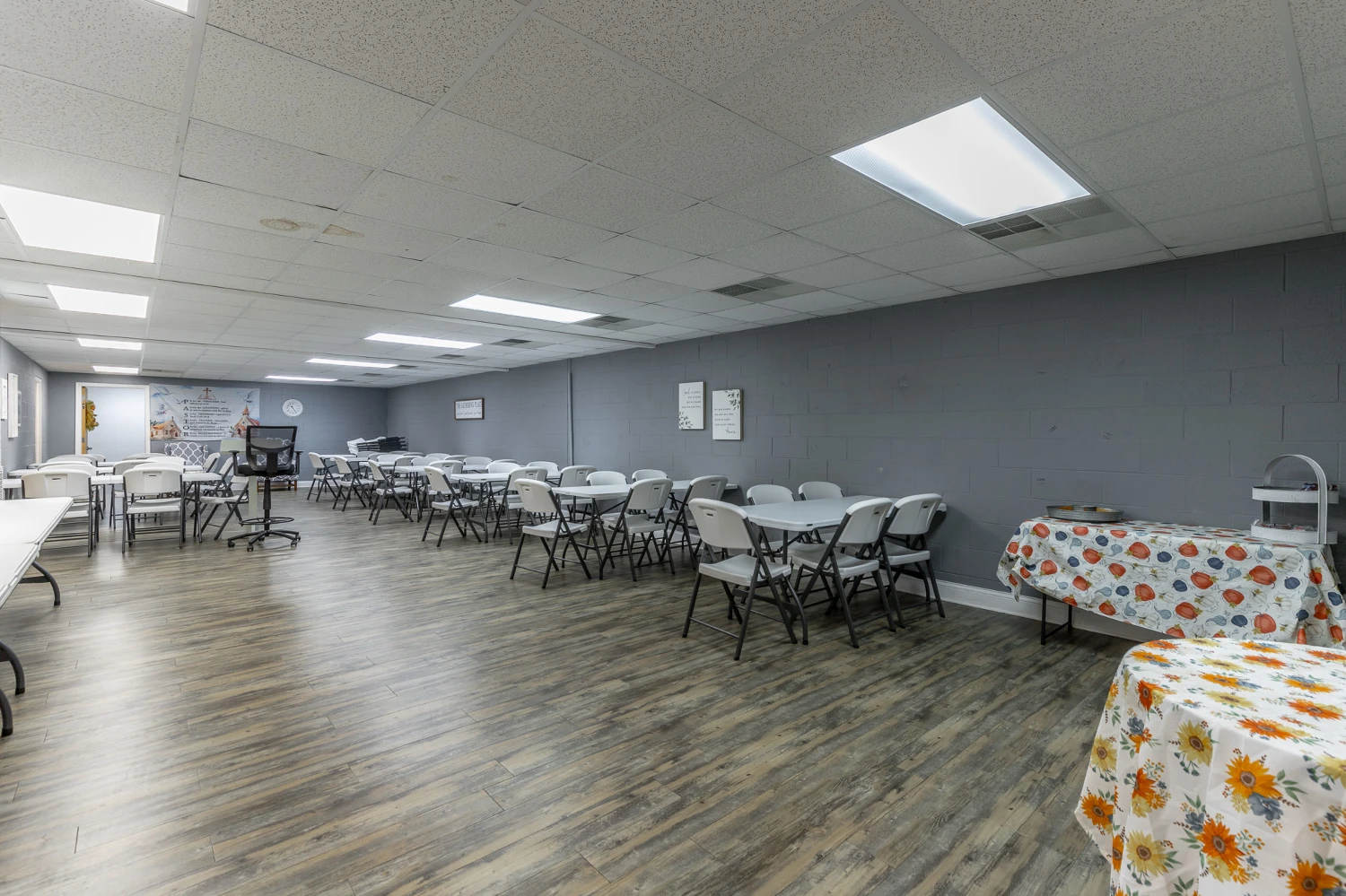 Move-In Ready 9,606 SF Church on 3.8 Acres by Hwy 58 and Hwy 153