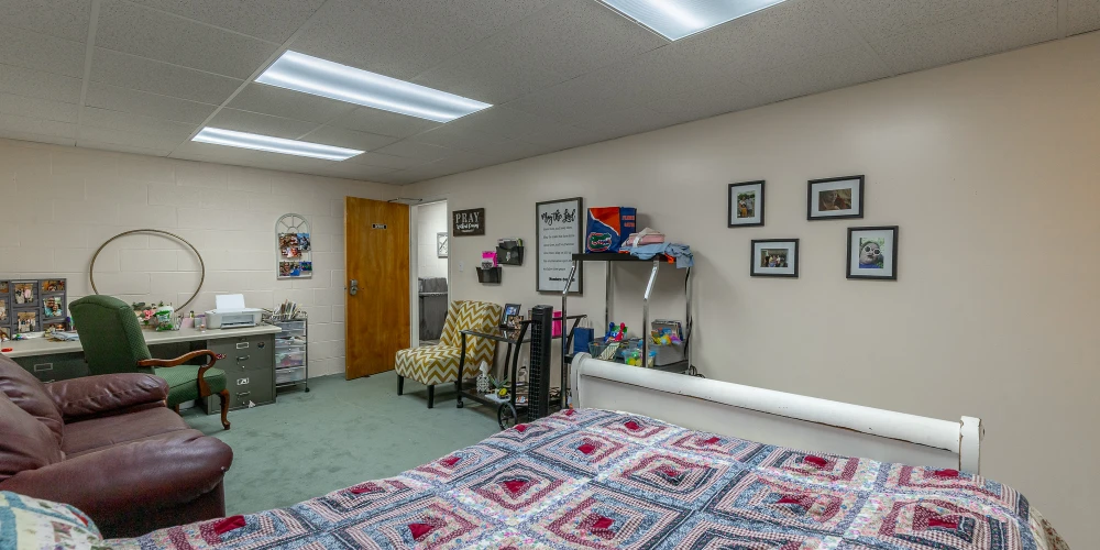 Move-In Ready 9,606 SF Church on 3.8 Acres by Hwy 58 and Hwy 153