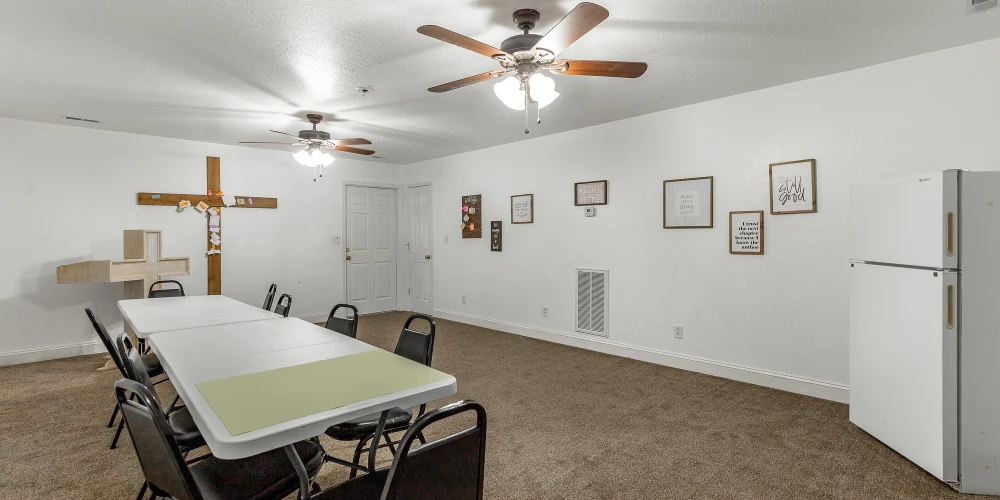 Move-In Ready 9,606 SF Church on 3.8 Acres by Hwy 58 and Hwy 153