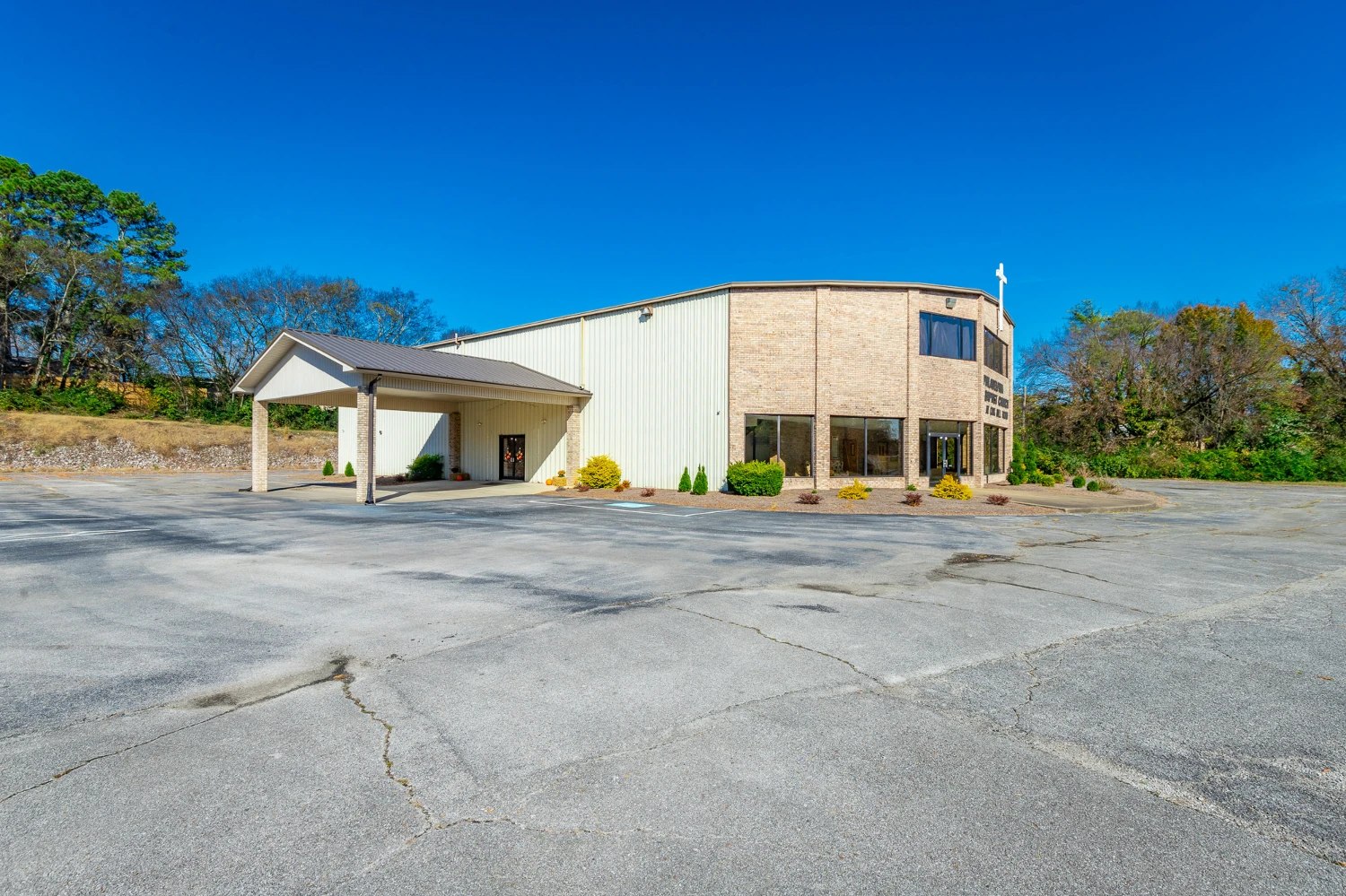 Move-In Ready 9,606 SF Church on 3.8 Acres by Hwy 58 and Hwy 153