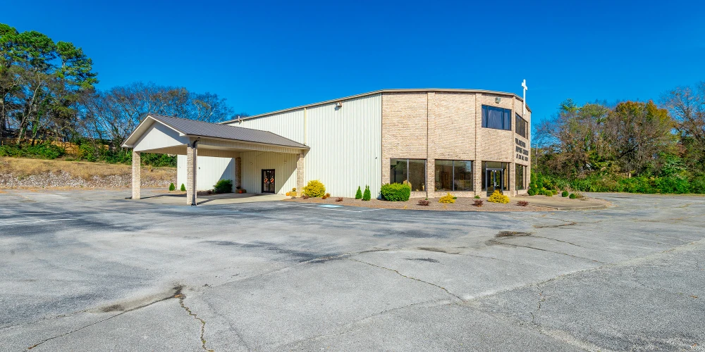 Move-In Ready 9,606 SF Church on 3.8 Acres by Hwy 58 and Hwy 153