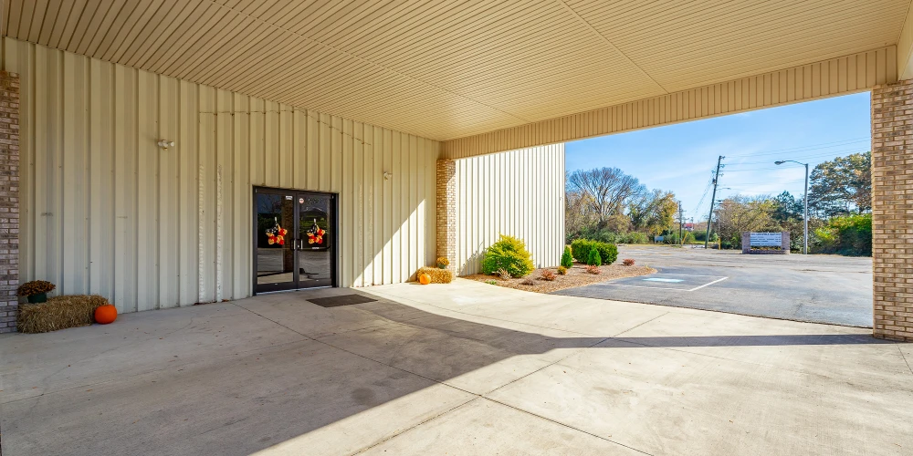 Move-In Ready 9,606 SF Church on 3.8 Acres by Hwy 58 and Hwy 153