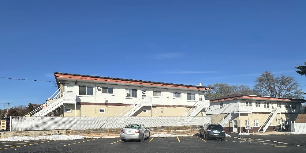 1039-1043 Sheridan Rd & 1800 11th St, Winthrop Harbor, IL for sale