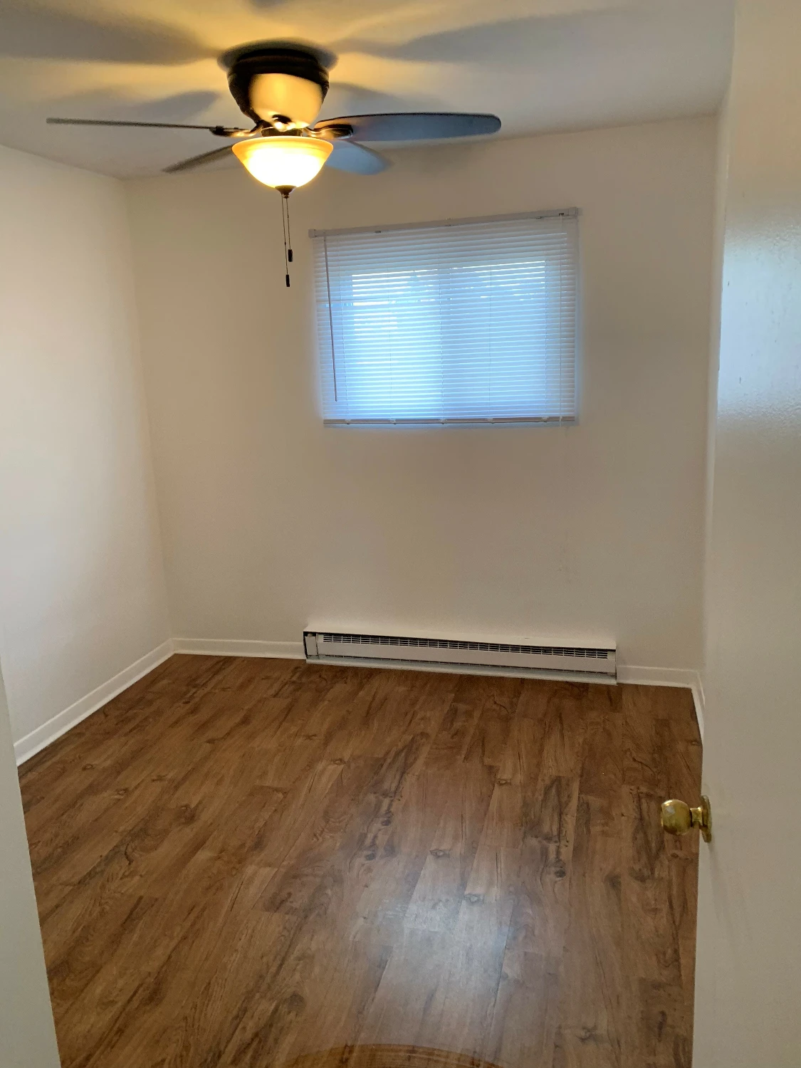 1039-1043 Sheridan Rd & 1800 11th St, Winthrop Harbor, IL for sale