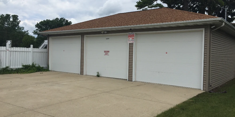 1039-1043 Sheridan Rd & 1800 11th St, Winthrop Harbor, IL for sale