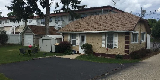 1039-1043 Sheridan Rd & 1800 11th St, Winthrop Harbor, IL for sale